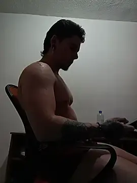 Stripchat Adult Webcam of Logan_Roy18