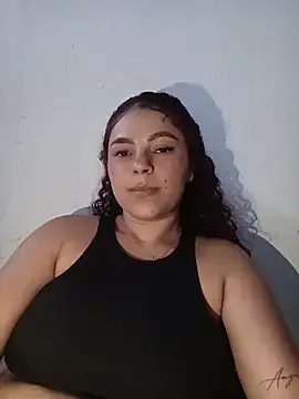 Stripchat Live Sex Cam of Mommy-Hot