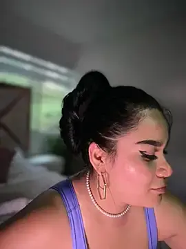 Stripchat Best live sex cam show of Issane_Peru