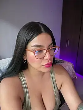 Stripchat Free Live Porn of Issane_Peru