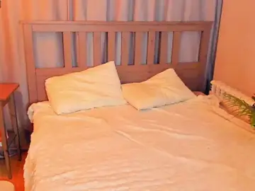 Stripchat Free Porn Cam of YvonneRobes