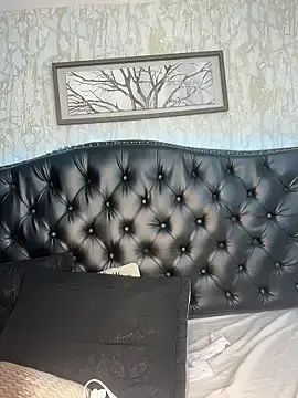 Stripchat Live Sex Cam of Lander_Cruz