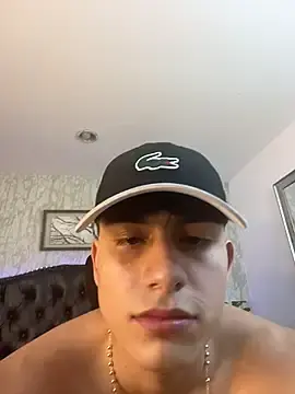 Stripchat Adult Webcams of Lander_Cruz