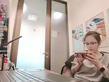 Stripchat Live Sex Cam of KKMM168