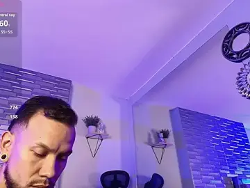 Stripchat Watch Live Sex Cams of ARON_TAYLER01