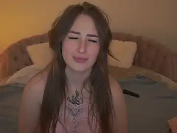 Stripchat Free Porn Cam of GentleAdellee