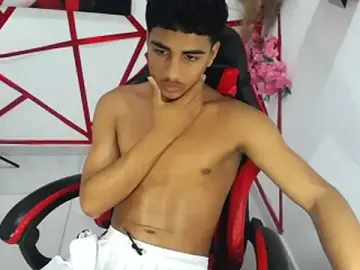 Stripchat Free Porn Cam of oliver-parker
