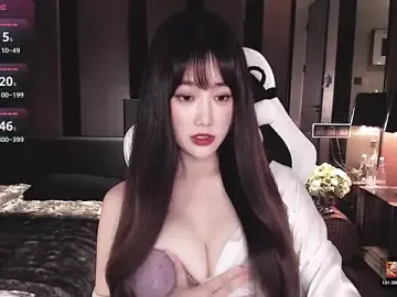 Stripchat Free Porn Cam of Aurora_-77