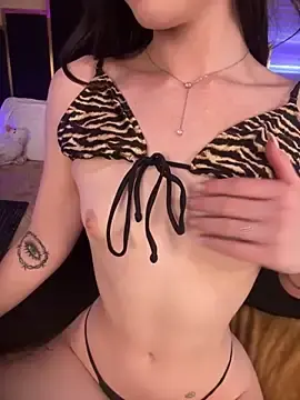 Stripchat Best Webcam of KarissaChantelle