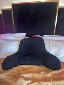 Stripchat Free Porn Cam of KarissaChantelle