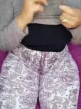 Stripchat Free Live Porn of Malika_695