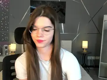 Stripchat Adult Webcam of miss__evelyne