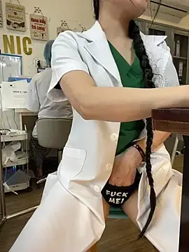 Stripchat Live Sex Cam of Clinic_Sexy