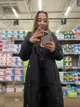 Stripchat Live Sex Cam of ICrazyOneIRL