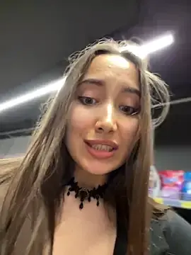 Stripchat Live Sex Cam of ICrazyOneIRL