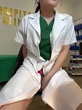 Stripchat Free Porn Cam of secretly_masturbating