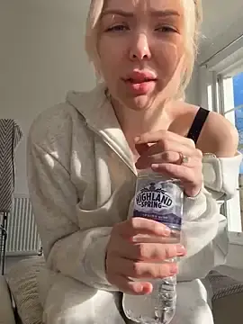 Stripchat Best live sex cam show of lolableux