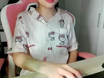 Stripchat Free Live Porn of lucienguyen