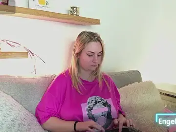 Stripchat Watch Live Sex Cams of EngelHelene