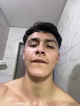 Stripchat Nude Webcam of Leo_santoro