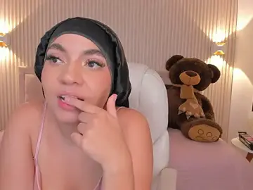 Stripchat Best live sex cam show of Sooffii_1