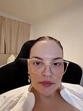 Stripchat Adult Webcam of JUJUICY-