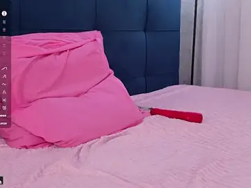 Stripchat Nude Webcam of Pinky_poetry