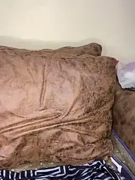 Stripchat Sex Cam of YummyMelanin117