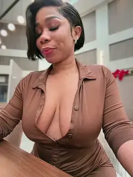 Stripchat Adult Video Chat of Belle___