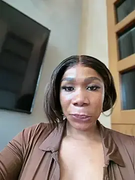 Stripchat Watch Live Sex Cams of Belle___