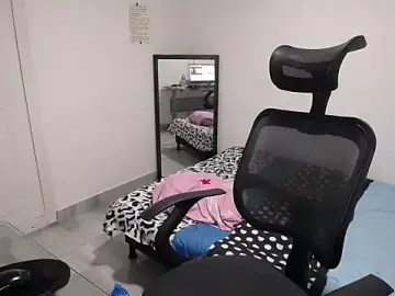 Stripchat Best Webcam of present_the_magic