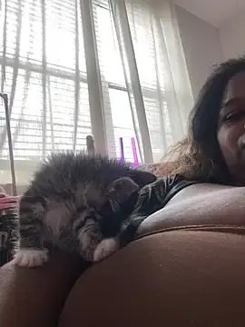 Stripchat Sex Cam of terrestrial-mermaid