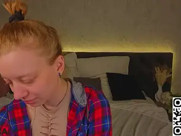 Stripchat Sex Cam of Michelle_Blond