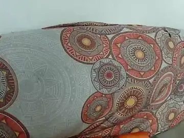 Stripchat Adult Webcam of charrysexy1