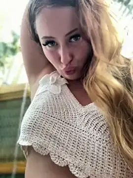 Stripchat Best Webcam of AndreaMood