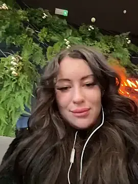 Stripchat Live Sex Cam of AndreaMood