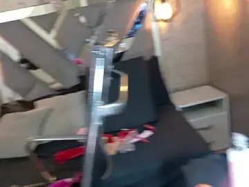 Stripchat Live Sex of SaraFoxxx__