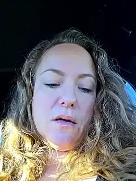 Stripchat Live Sex Cam of julimonroe