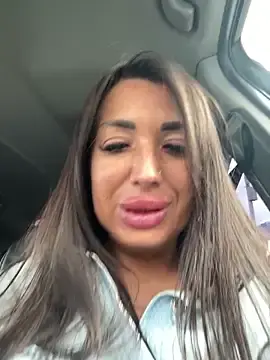 Stripchat Watch Live Sex Cams of RuslanaXX