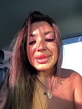 Stripchat Watch Live Sex Cams of RuslanaXX