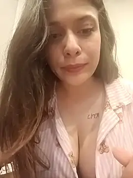 Stripchat Adult Webcam of DevinAras