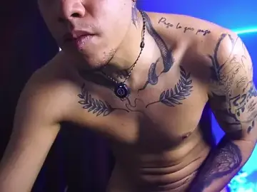 Stripchat Sex Cam of AlphaMasterXxx