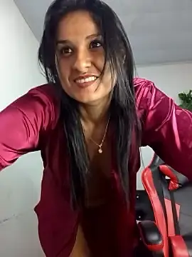 Stripchat Live Sex of elena_jonees