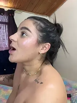 Stripchat Sex Chat of scarlet_tommy