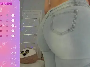 Stripchat Live Sex Cam of 92yourbitch922