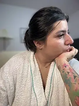 Stripchat Free Live Porn of horny_roomiess