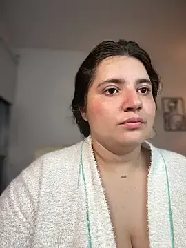 Stripchat Nude Webcam of horny_roomiess