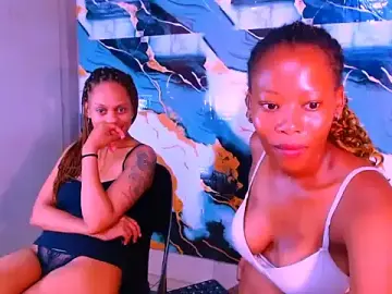 Stripchat Adult Webcam of ebonypretty4u69