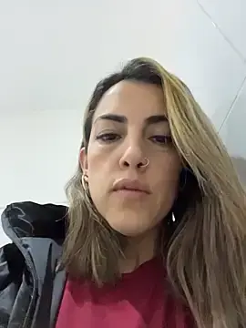 Stripchat Free Porn Cam of Paulinaa_bella