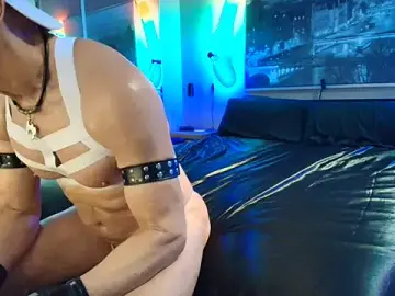 Stripchat Adult Webcam of MikyFoxx